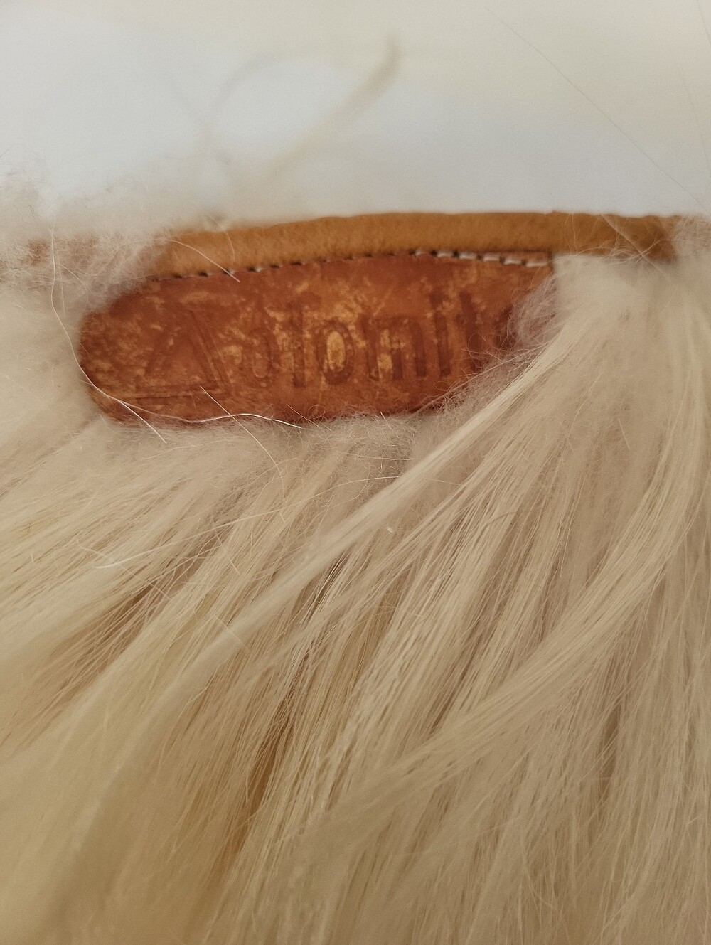 TREND Vintage 100% Goat fur apres ski "Yeti" boots - Picture 3 of 10